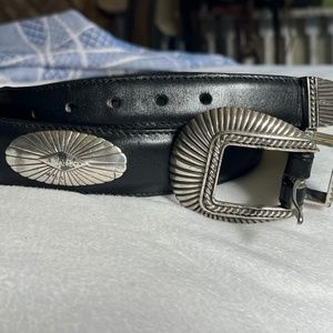 Vintage 1995 Men’s Onyx Black Belt Silver Conchos